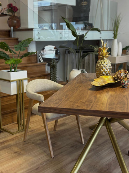 Mesa de Jantar Áurea