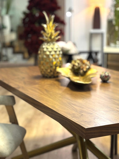 Mesa de Jantar Áurea