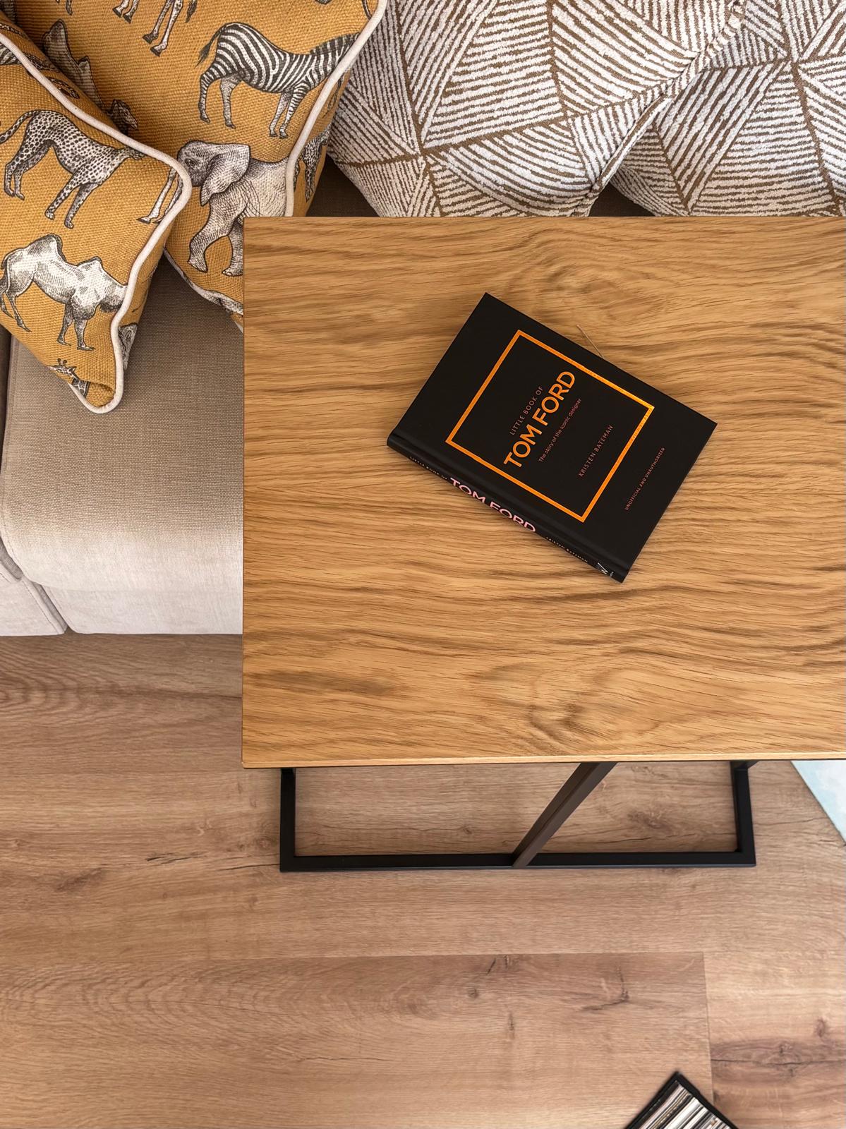 Mesa de apoio Soffa em Carvalho