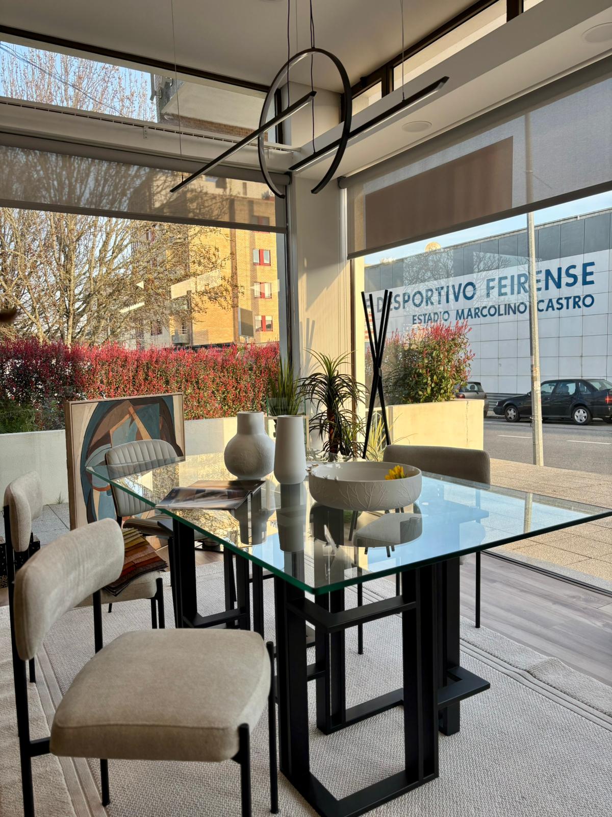 Mesa de Jantar Évora com vidro até 220cm