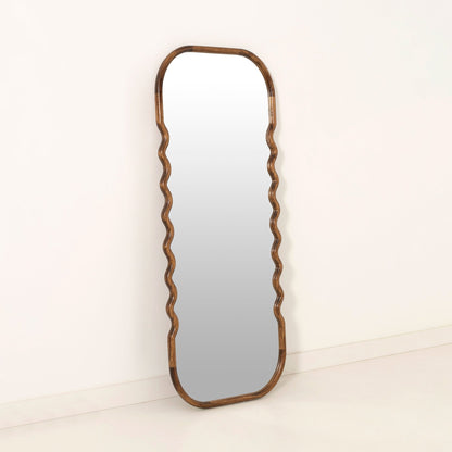 Espelho em Madeira de Nogueira