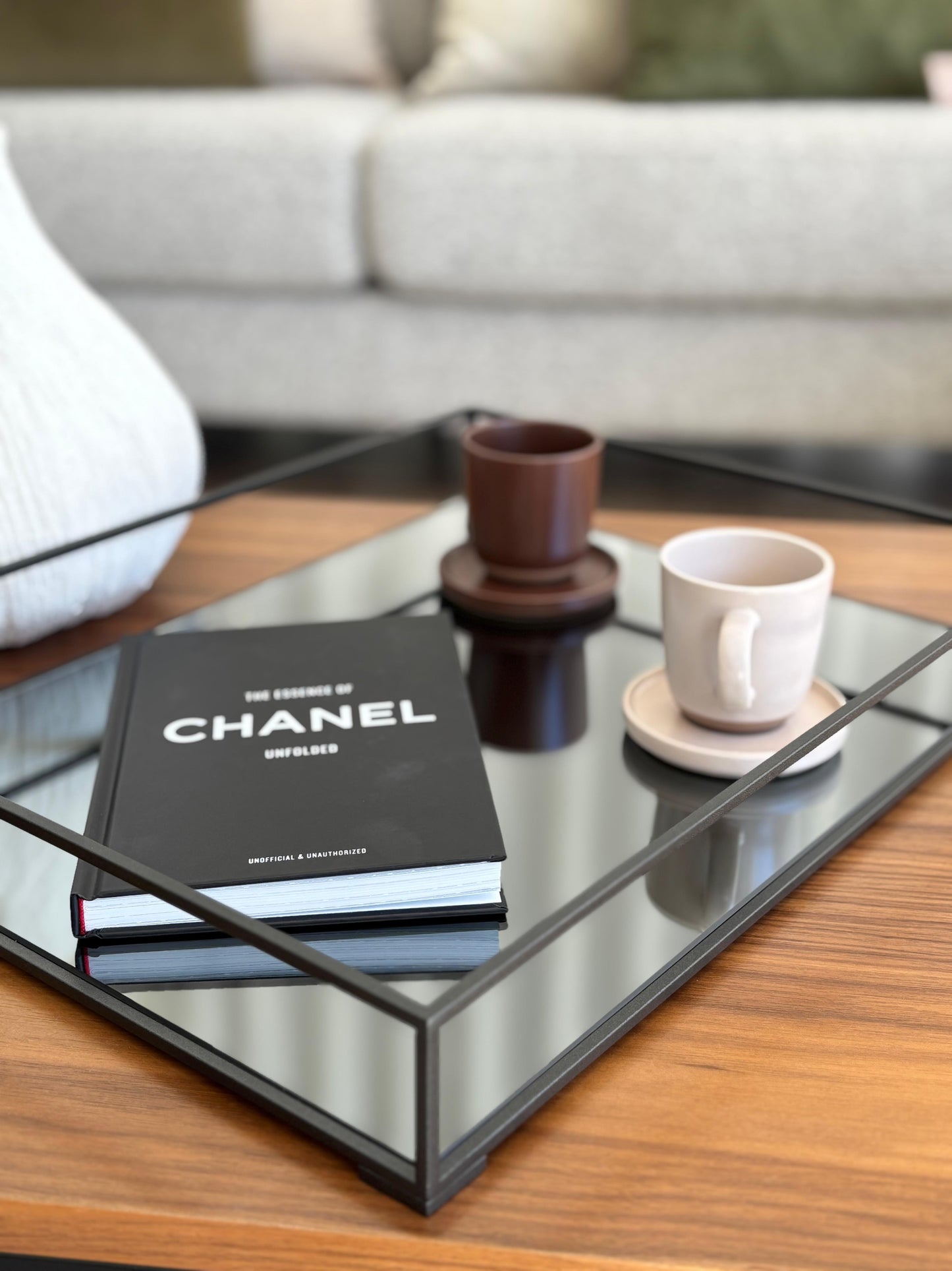 Tabuleiro Decorativo M - Bege com espelho Bronze