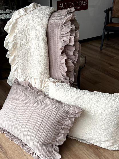 Colcha Winehouse com almofadas | Piubelle