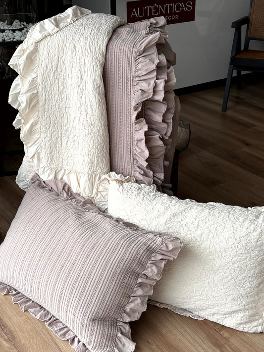 Colcha Winehouse com almofadas | Piubelle